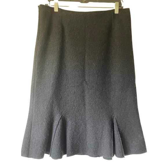 100% Wool Skirt Black Tulip Hem Made in France Size 11/12 - Picture 2 of 6